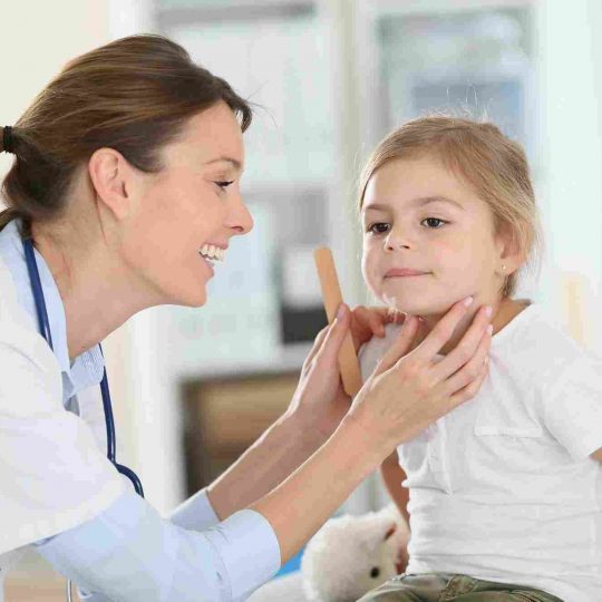 http://www.clinicanomina.com.br/wp-content/uploads/2015/12/shutterstock_269925053-540x540.jpg